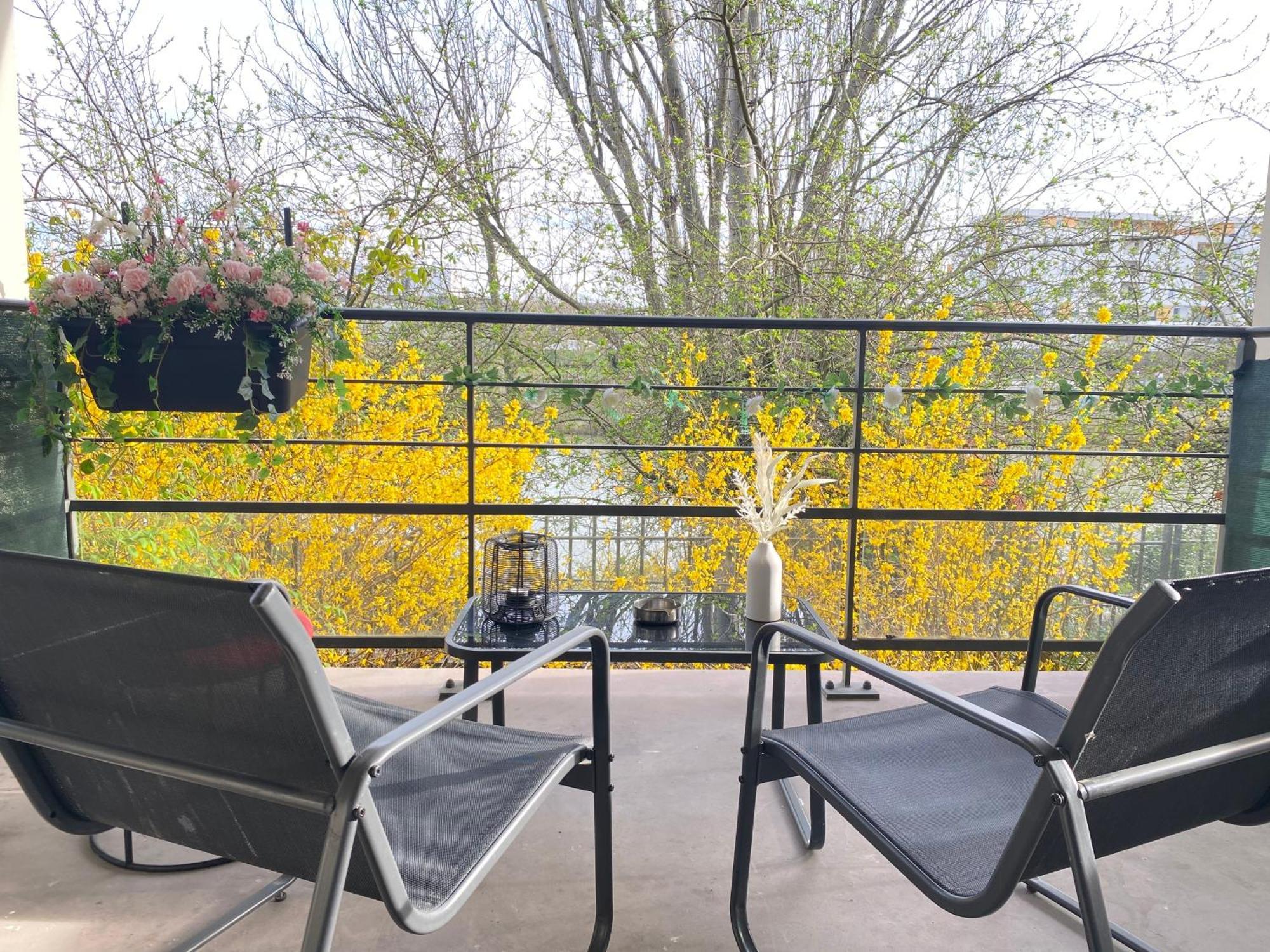 Cozy Riverfront Living, 5-Min Walk To Riverside Train Neuilly-Plaisance Exterior photo